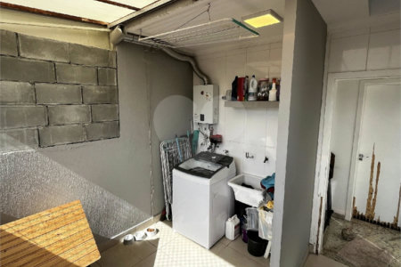 Casa à venda com 3 suítes no condomínio Barbará IV, São Paulo - SP