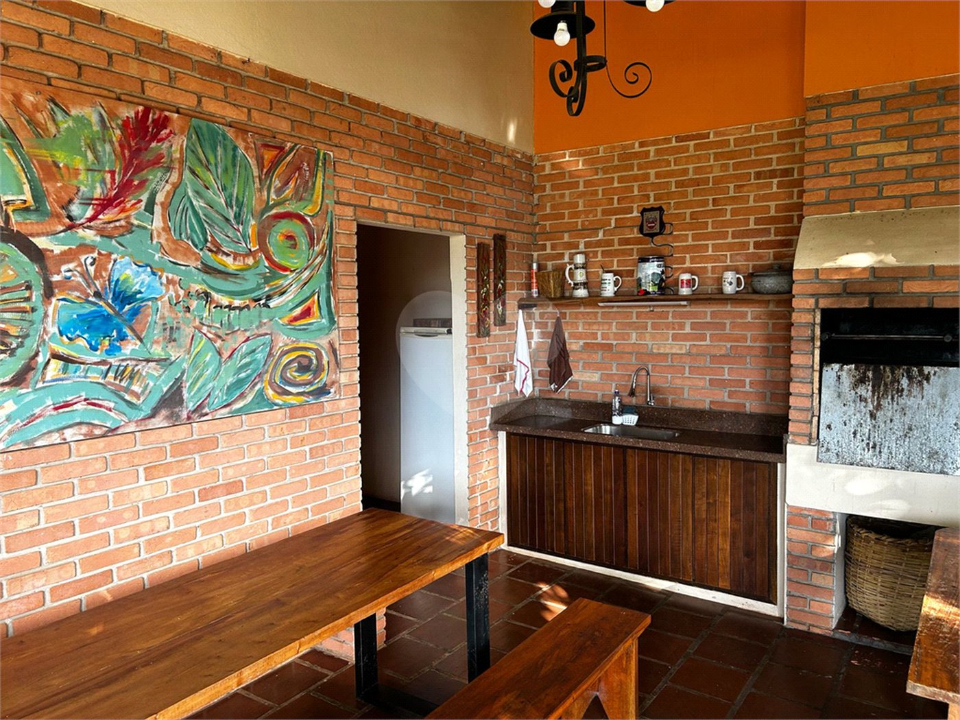 Casa à venda com 4 quartos, sendo 2 suítes, em Vila Aparecida, Itapetininga, SP
