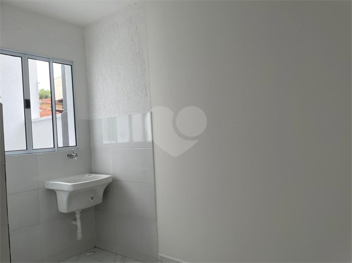 Casa à venda com 2 quartos no condomínio Hebe, São Paulo - SP