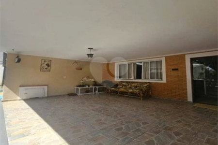 Casa à venda com 3 quartos, sendo 1 suíte,  no condomínio Residencial Villagio Vitória, Guarulhos - SP