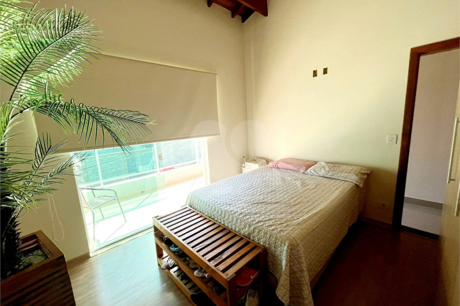 Sobrado à venda com 6 quartos, sendo 1 suíte,  em Horto, São Paulo, SP
