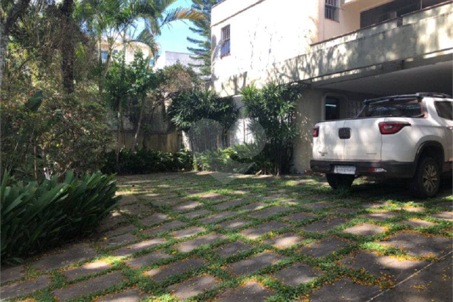 Sobrado à venda com 5 quartos, sendo 1 suíte,  em Jardim São Bento, São Paulo, SP