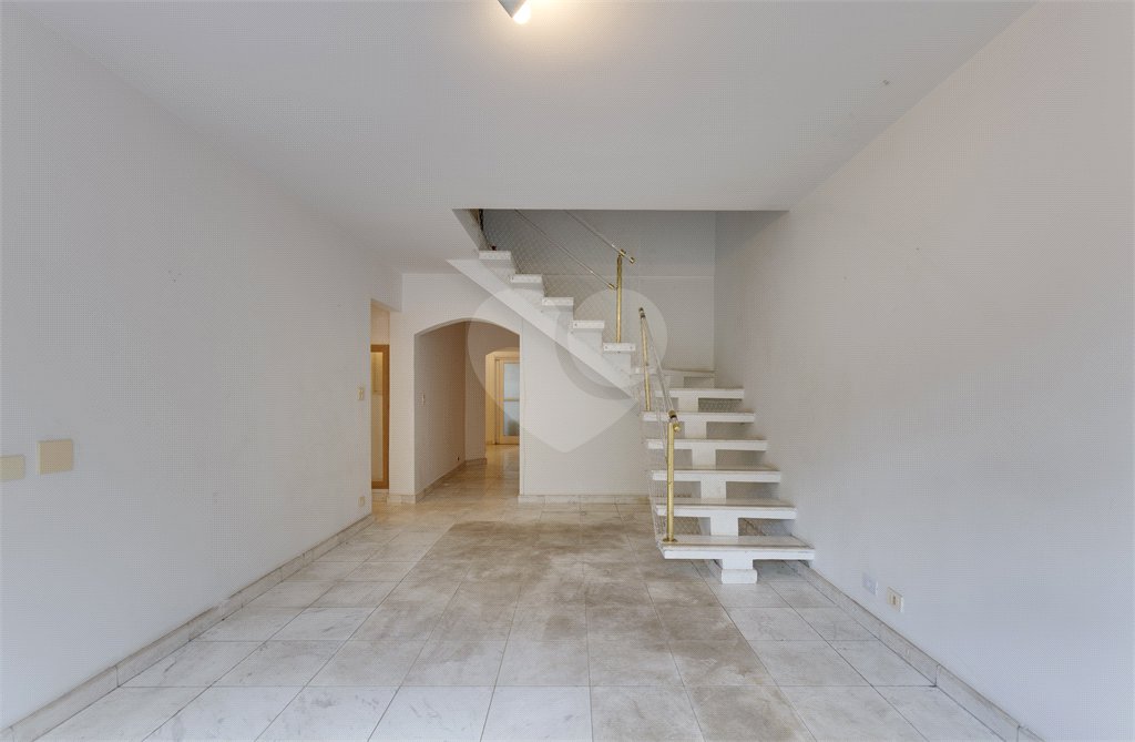 Casa à venda ou para alugar com 3 quartos, sendo 1 suíte, em Chácara Monte Alegre, São Paulo, SP