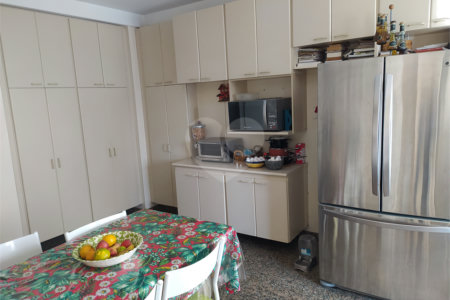 Apartamento à venda com 4 suítes em Jardim Marajoara, São Paulo, SP