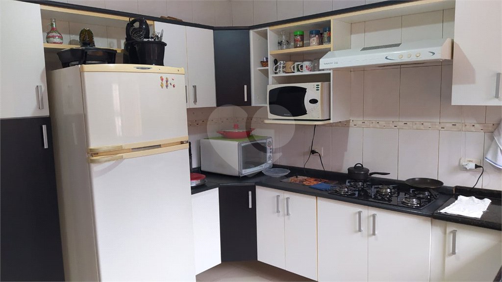 Casa à venda com 4 quartos, sendo 1 suíte,  em Vila Mogilar, Mogi das Cruzes, SP