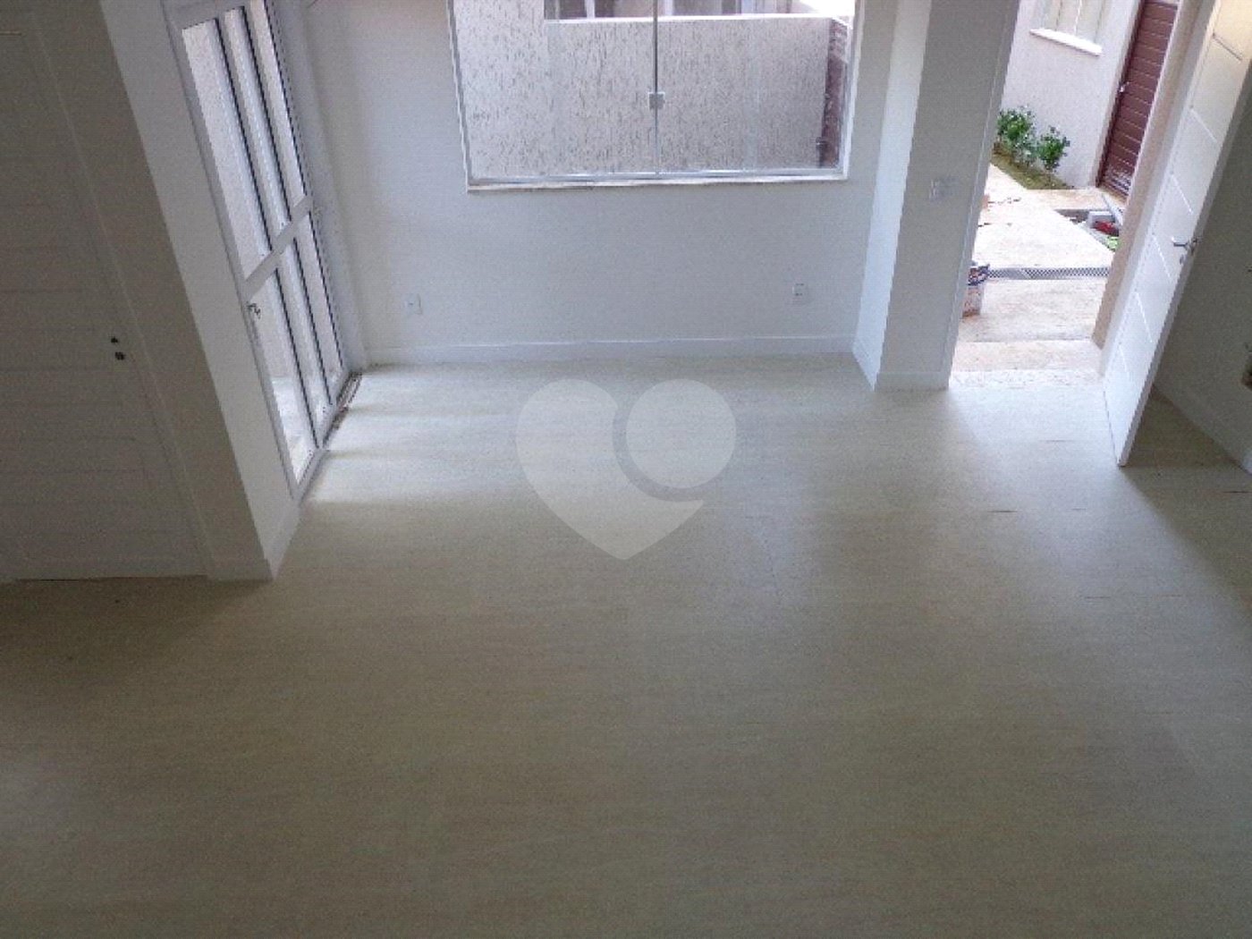 Casa à venda com 3 quartos, sendo 1 suíte,  no condomínio Professor Teot?nio Monteiro de Barros Filho, São Paulo - SP