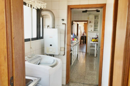 Apartamento à venda com 3 quartos, sendo 1 suíte, em Vila Paulicéia, São Paulo, SP
