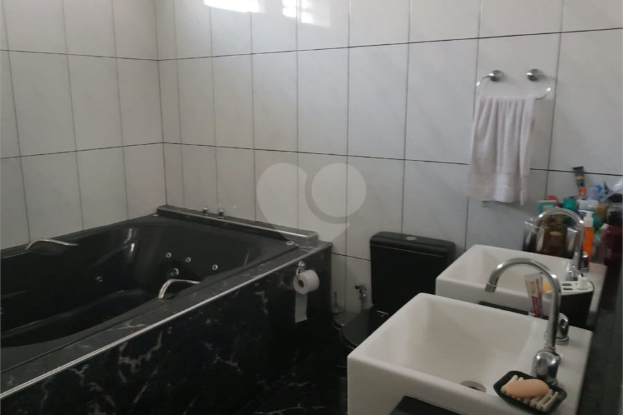 Casa à venda com 3 suítes em Campo Belo, São Paulo, SP