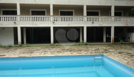 Sobrado à venda com 9 quartos, sendo 7 suítes,  em Parque Morumbi, Mogi das Cruzes, SP