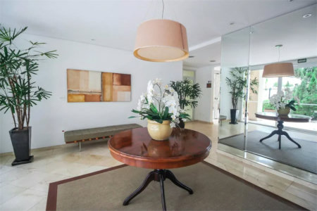 Apartamento à venda com 3 suítes em Real Parque, São Paulo, SP