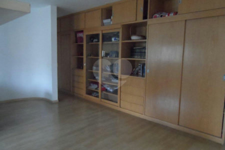 Sobrado à venda com 5 quartos, sendo 3 suítes, em Interlagos, São Paulo, SP