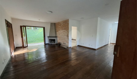 Casa Térrea à venda com 2 suítes em Serra da Cantareira, Mairiporã, SP