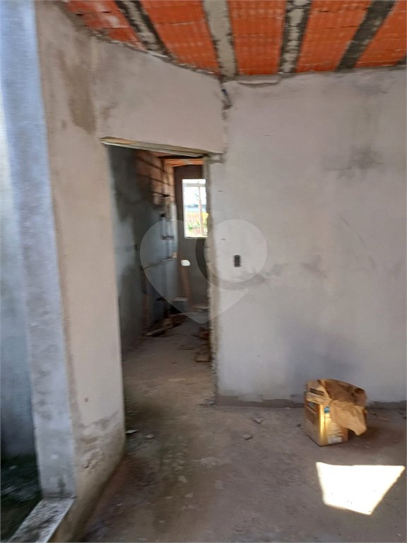 Casa à venda com 2 suítes no condomínio Ricieri, Mogi das Cruzes - SP