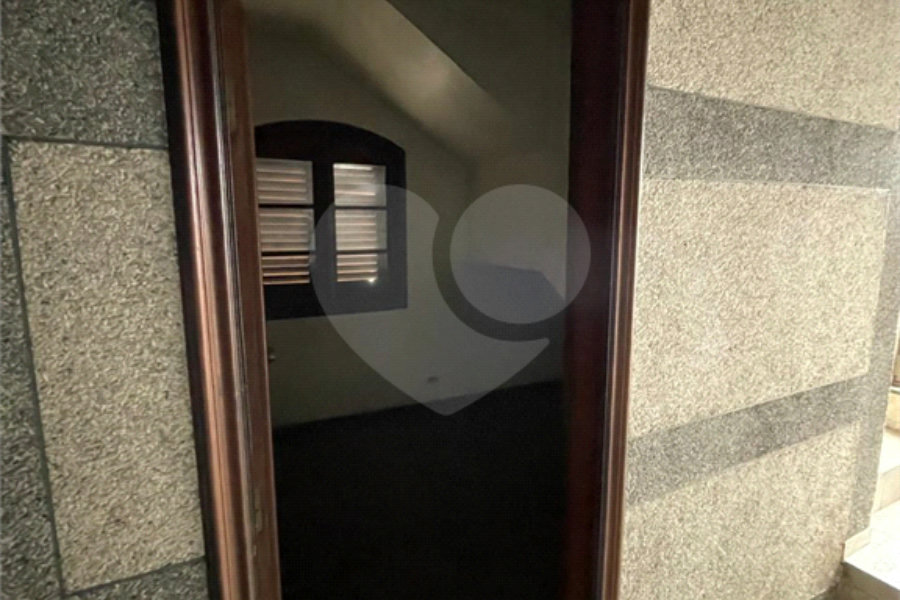 Sobrado à venda com 3 quartos, sendo 2 suítes, em Vila Rosalia, Guarulhos, SP