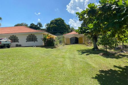 Casa à venda com 4 quartos, sendo 2 suítes,  em Dois Córregos, Piracicaba, SP