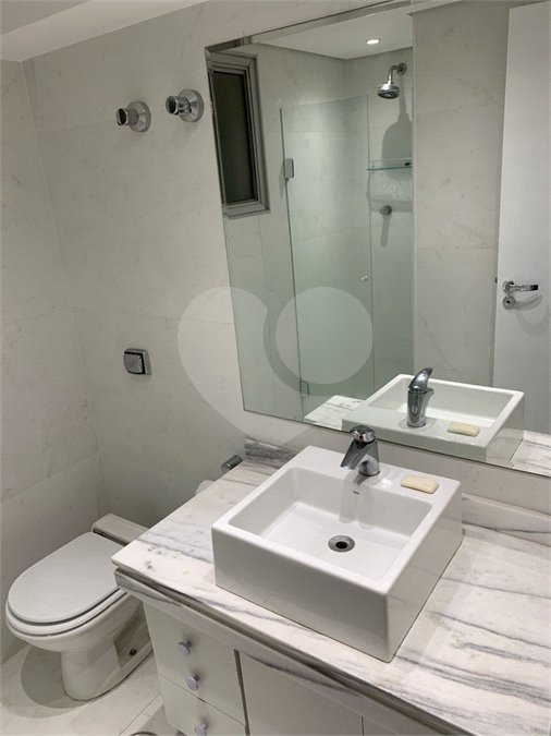 Lindo apartamento reformado!!! Apto a venda 3 dormitórios 1 suite e 2 vagas - Vila Nova Conceição
