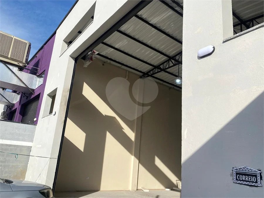 Galpão Comercial Novo para Locação – 350 m²