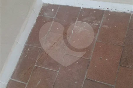 Jardim Morada do Sol- casa de vila- frente- sem vaga de garagem,(garagem pra moto,) - 1 dormitório, wc, cozinha, lavanderia - R$ 1000,00- com iptu- aceita 03 caução, fiador, 08 titulo de capitalização, obs - água e energia compartilhada, Ótima localização, próxima ao distrito i