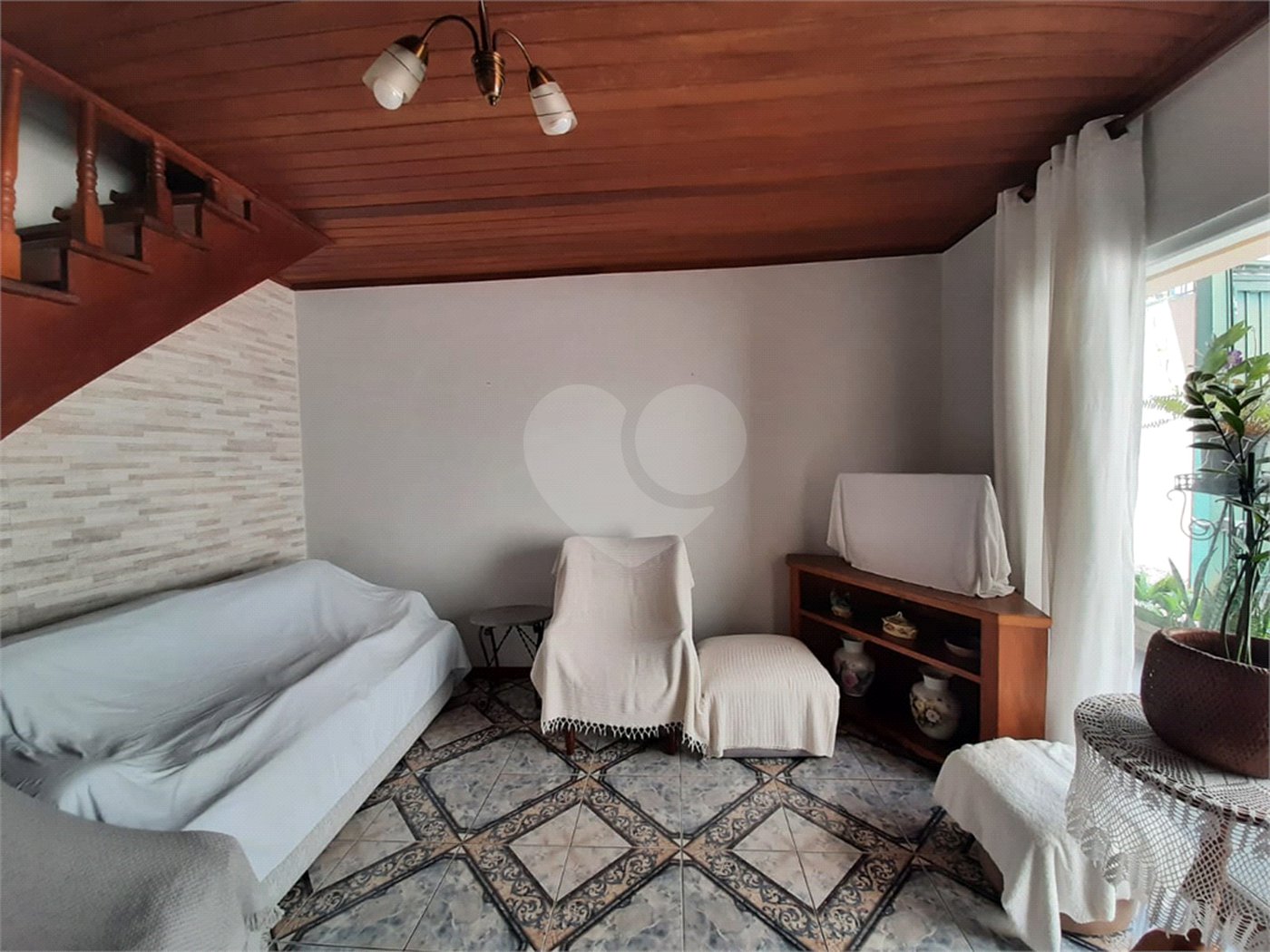 Sobrado à venda com 5 quartos, sendo 1 suíte, em Santana, São Paulo, SP