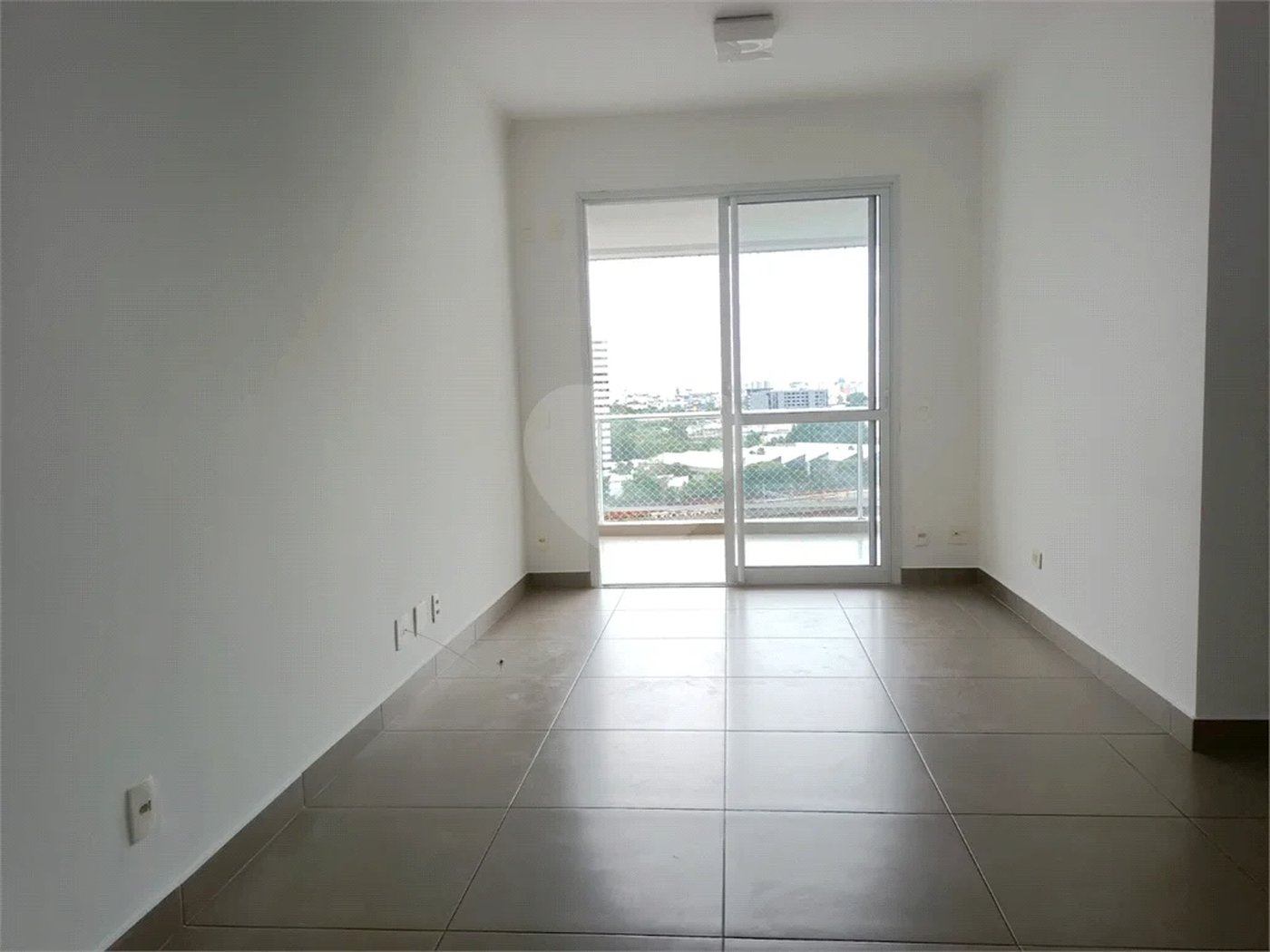 APARTAMENTO PARAÇAÇÃO COM 3 DORMITÓRIOS E 2 VAGAS DE GARGEM NA VILA ANASTÁCIO