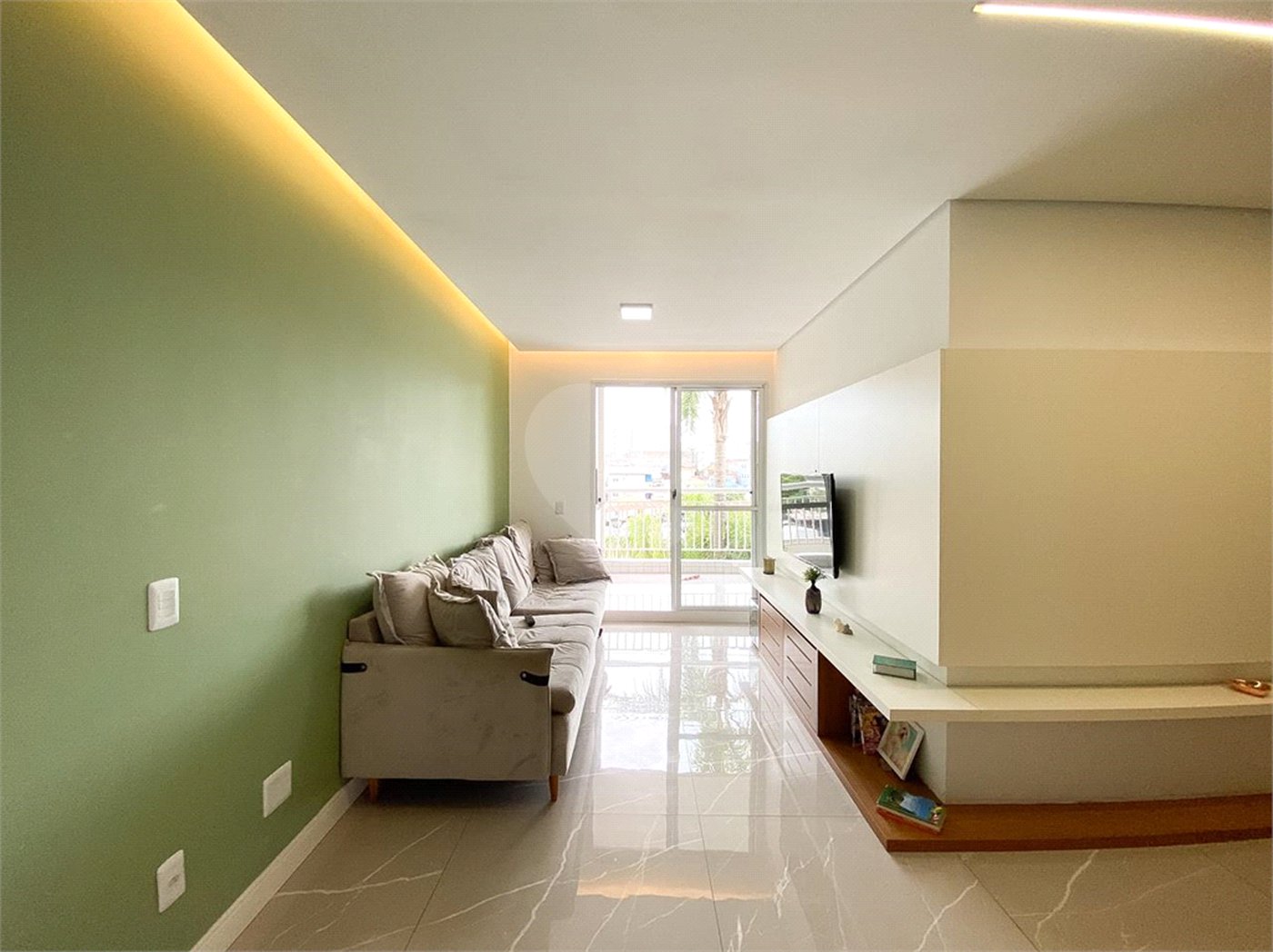 Apartamento à venda com 3 quartos, sendo 1 suíte, em Vila Paiva, São Paulo, SP
