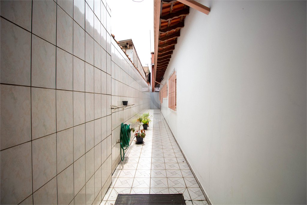 Sobrado à venda com 5 quartos, sendo 1 suíte,  em Jardim Villaça, São Roque, SP