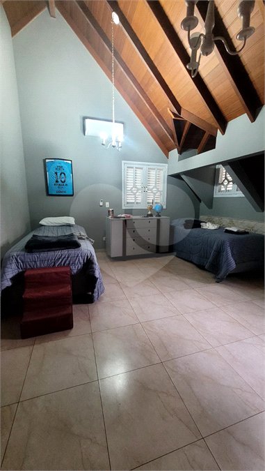 Casa à venda com 3 suítes no condomínio Suíça da Cantareira, Mairiporã - SP