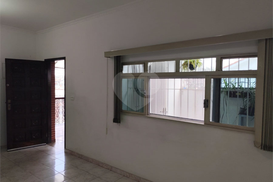 Sobrado à venda com 2 quartos em Vila Nivi, São Paulo, SP
