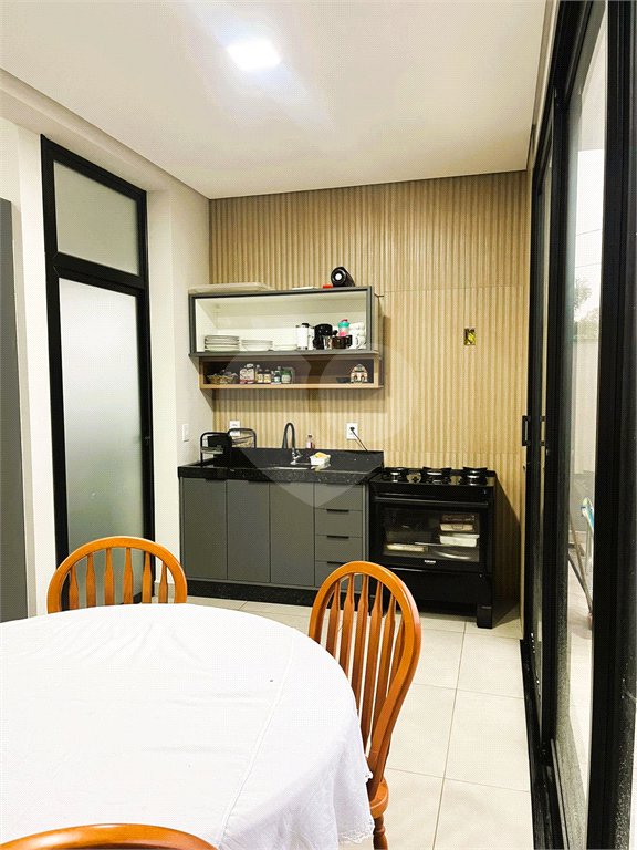 Casa à venda com 3 suítes no condomínio Residencial Le France, Sorocaba - SP