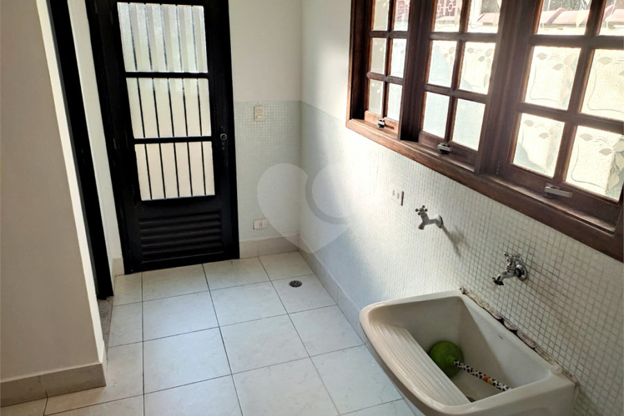 Sobrado à venda com 3 quartos, sendo 1 suíte,  em Vila Medeiros, São Paulo, SP