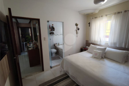 Casa à venda com 2 quartos, sendo 1 suíte, em Vila Santa Terezinha, Várzea Paulista, SP