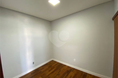 Casa com alto padrão de acabamento para venda no Condomínio Montreal.