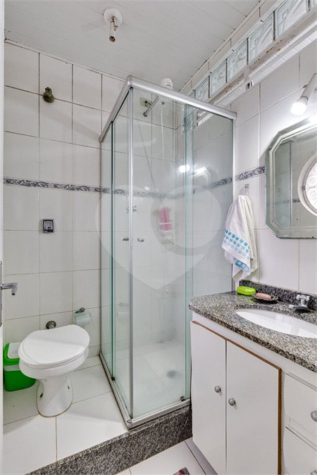 Sobrado à venda com 3 quartos, sendo 1 suíte, em Alto da Boa Vista, São Paulo, SP