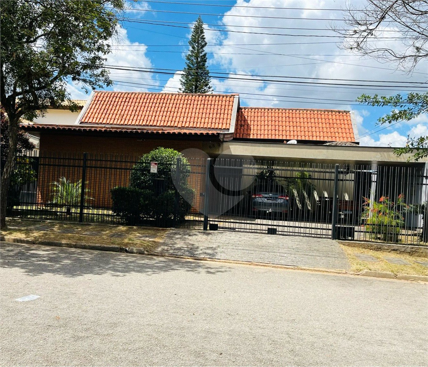 Casa à venda com 3 quartos, sendo 1 suíte,  em Jardim Eltonville, Sorocaba, SP