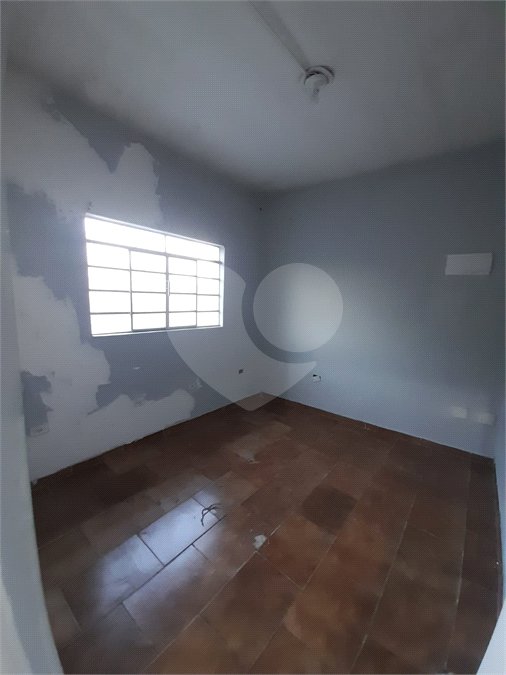 Casa Térrea para alugar com 5 quartos em Campo Limpo, São Paulo, SP