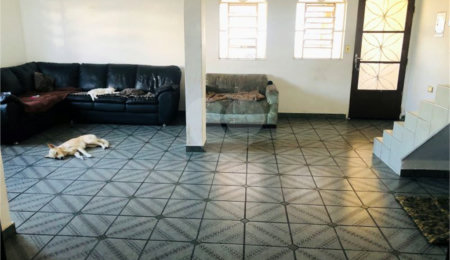 Casa à venda com 4 quartos, sendo 2 suítes,  em Vila Paulista, Mogi das Cruzes, SP