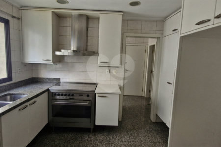 Apartamento à venda com 4 quartos, sendo 3 suítes, em Santa Cecília, São Paulo, SP