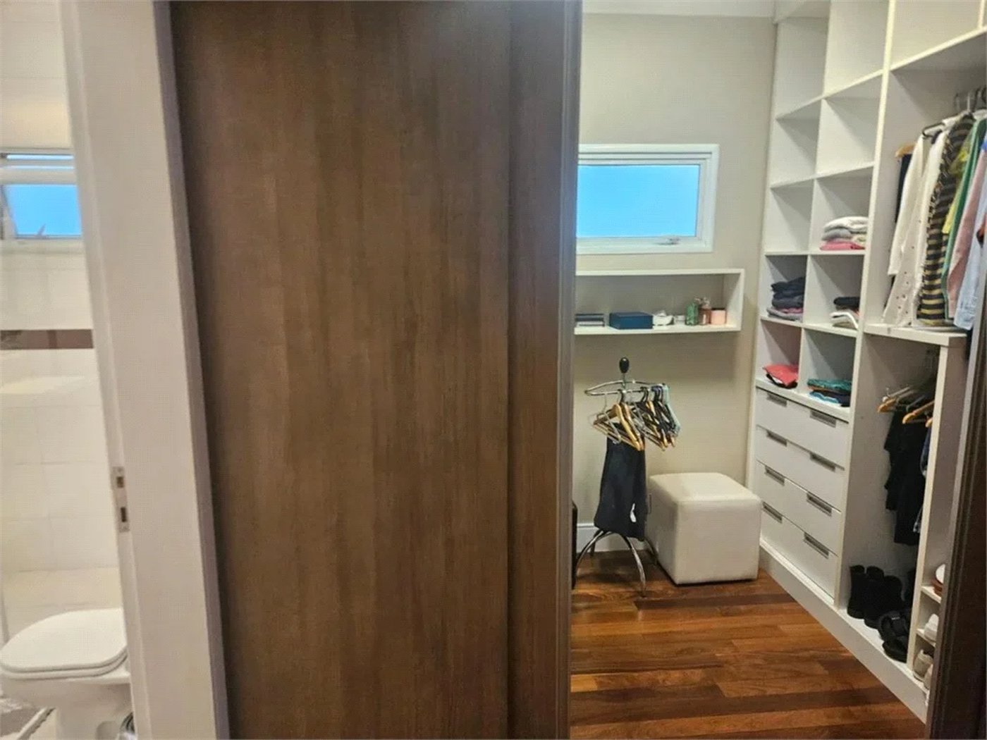 Sobrado à venda com 4 quartos, sendo 2 suítes, em Brooklin Paulista, São Paulo, SP