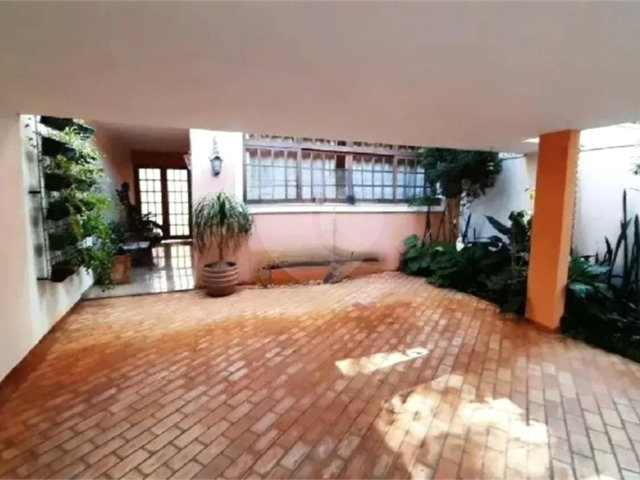 Casa de Vila à venda com 3 quartos, sendo 1 suíte,  em Alto da Boa Vista, São Paulo, SP