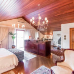 Casa à venda com 5 quartos, sendo 3 suítes, em Alto da Boa Vista, São Paulo, SP