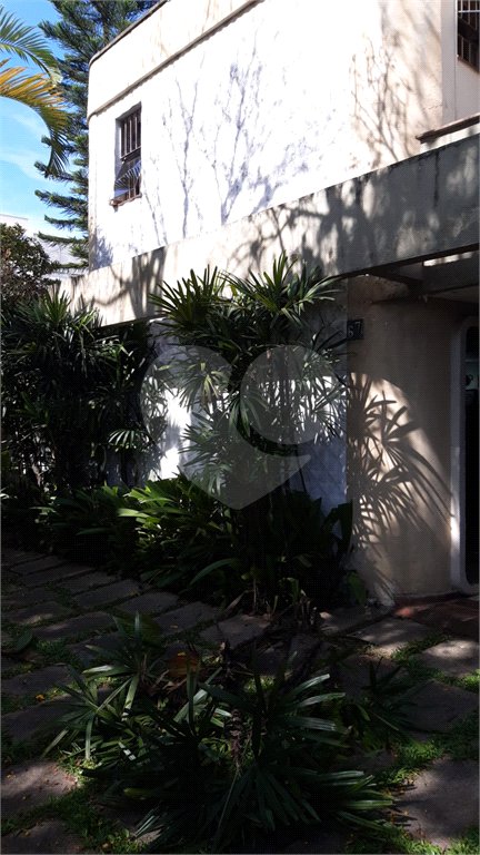 Sobrado à venda com 5 quartos, sendo 1 suíte,  em Jardim São Bento, São Paulo, SP