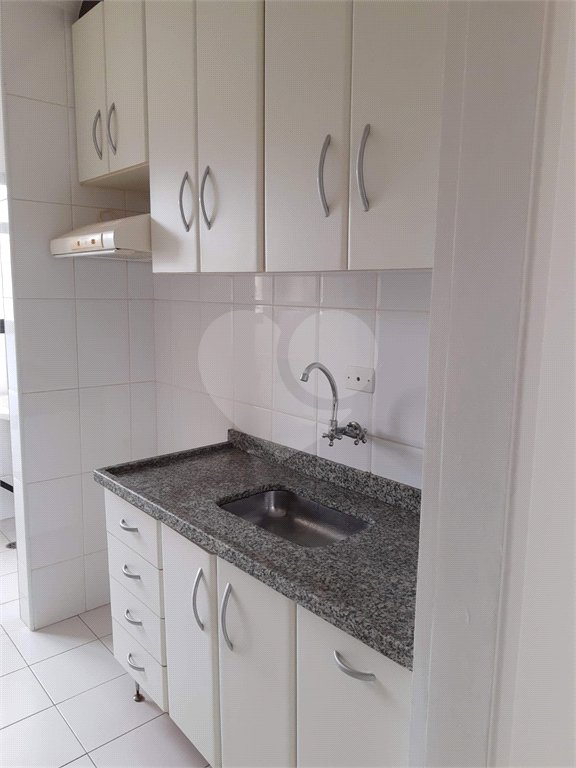 Apartamento no Condomínio Residencial Hadad.
