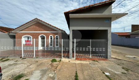 Casa à venda com 3 quartos em Vila Alves, Itapetininga, SP