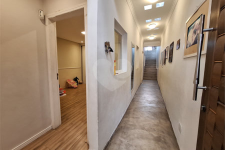 Casa à venda com 3 quartos, sendo 1 suíte, em Chora Menino, São Paulo, SP
