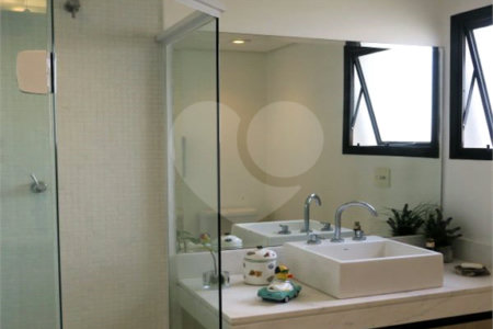 Apartamento à venda com 4 quartos, sendo 3 suítes,  em Jardim Monte Kemel, São Paulo, SP