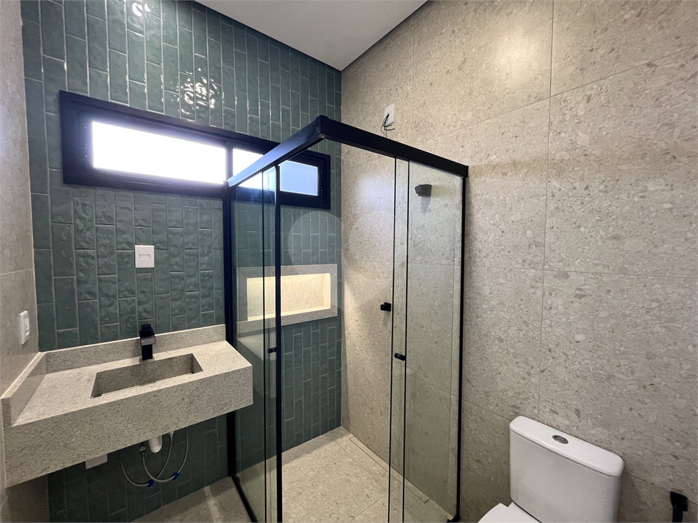 Casa à venda com 3 quartos, sendo 1 suíte, no condomínio Terras de São Francisco, Sorocaba - SP