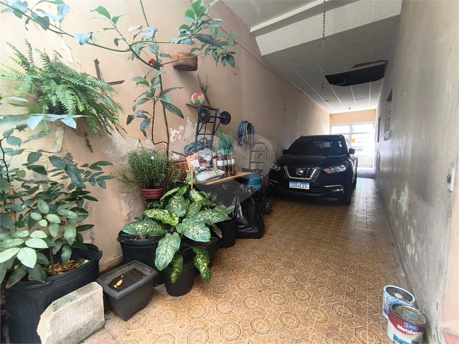 Sobrado à venda com 8 quartos, sendo 2 suítes, em Parada Inglesa, São Paulo, SP