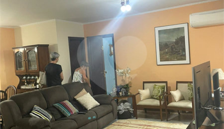 Sobrado à venda com 4 quartos, sendo 1 suíte,  em Tremembé, São Paulo, SP