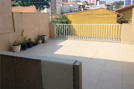 Sobrado à venda com 2 quartos em Jardim Santa Rosa, Taboão da Serra, SP