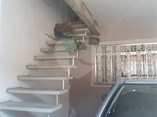 Sobrado à venda com 5 quartos, sendo 3 suítes,  em Horto, São Paulo, SP